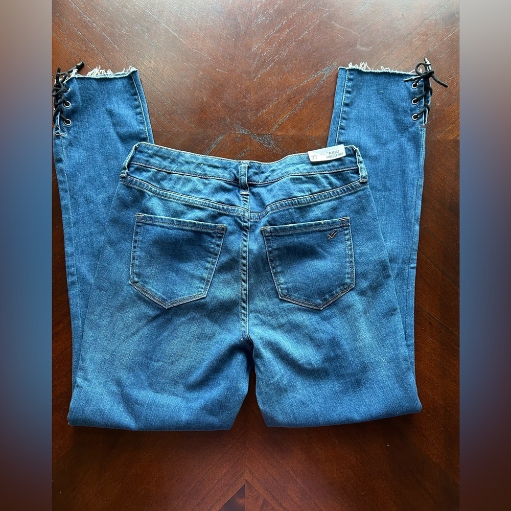 NEW William Rast Distressed Blue Ankle Jeans - Picture 6 of 8